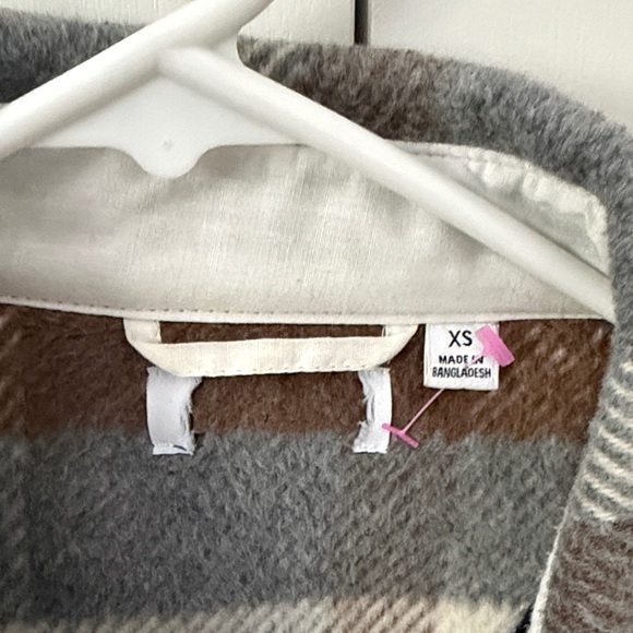 Evereve Shacket - Picture 2 of 3